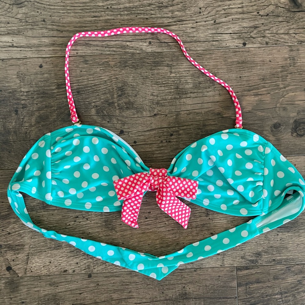 Xhilaration women’s swim bandeau top